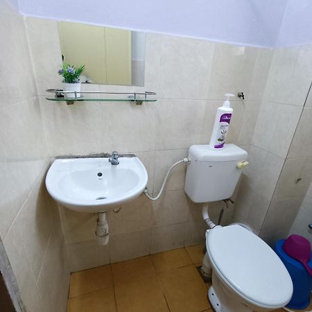 Homestay Lestari Klia Sepang Eksteriør billede