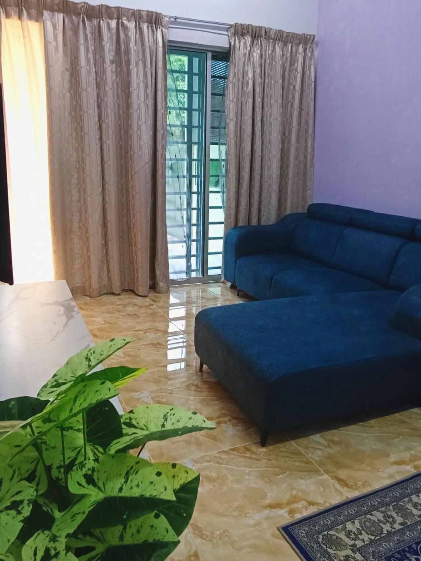 Homestay Lestari Klia Sepang Eksteriør billede